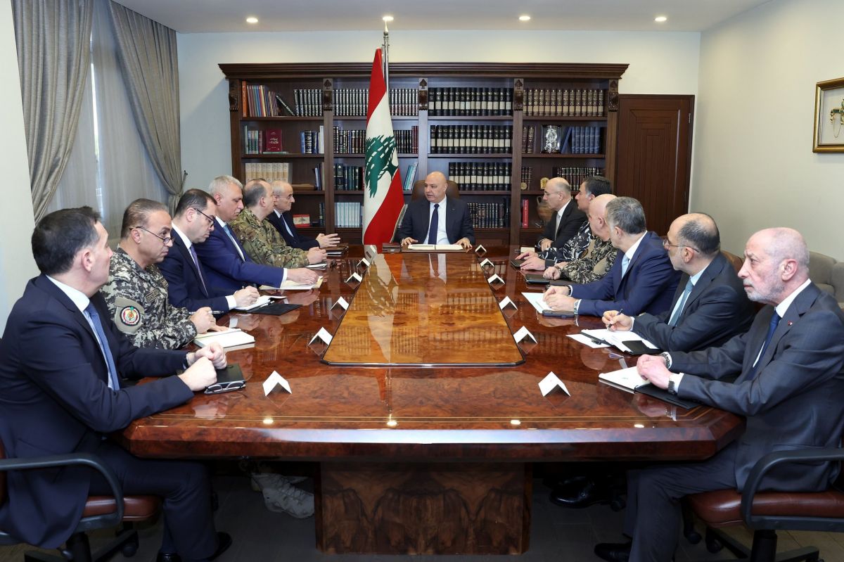 Réunion sécuritaire à Baabda :  Aoun appelle à « l’unité des Libanais » et à multiplier les centres d’accueil pour déplacés 