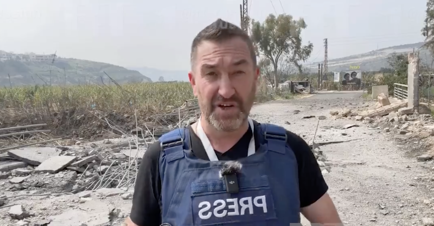 Frappe israélienne au Liban-Sud : « Une tentative délibérée de nous réduire au silence », affirme un journaliste blessé