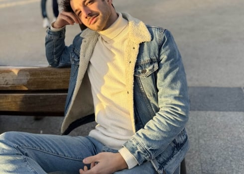 Mais qui est donc cet « Emilio Tremolo », « dentiste libanais perdu et chef improvisé » ?