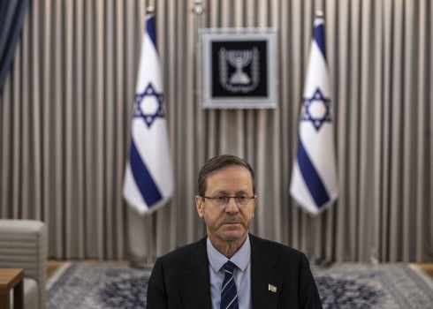 Herzog salue comme « une évolution très positive » l'offre française de faciliter des discussions entre le Liban et Israël ; une offensive terrestre « doit être évitée », disent l'Allemagne, le Canada, la France, l'Italie et le Royaume-Uni | Direct