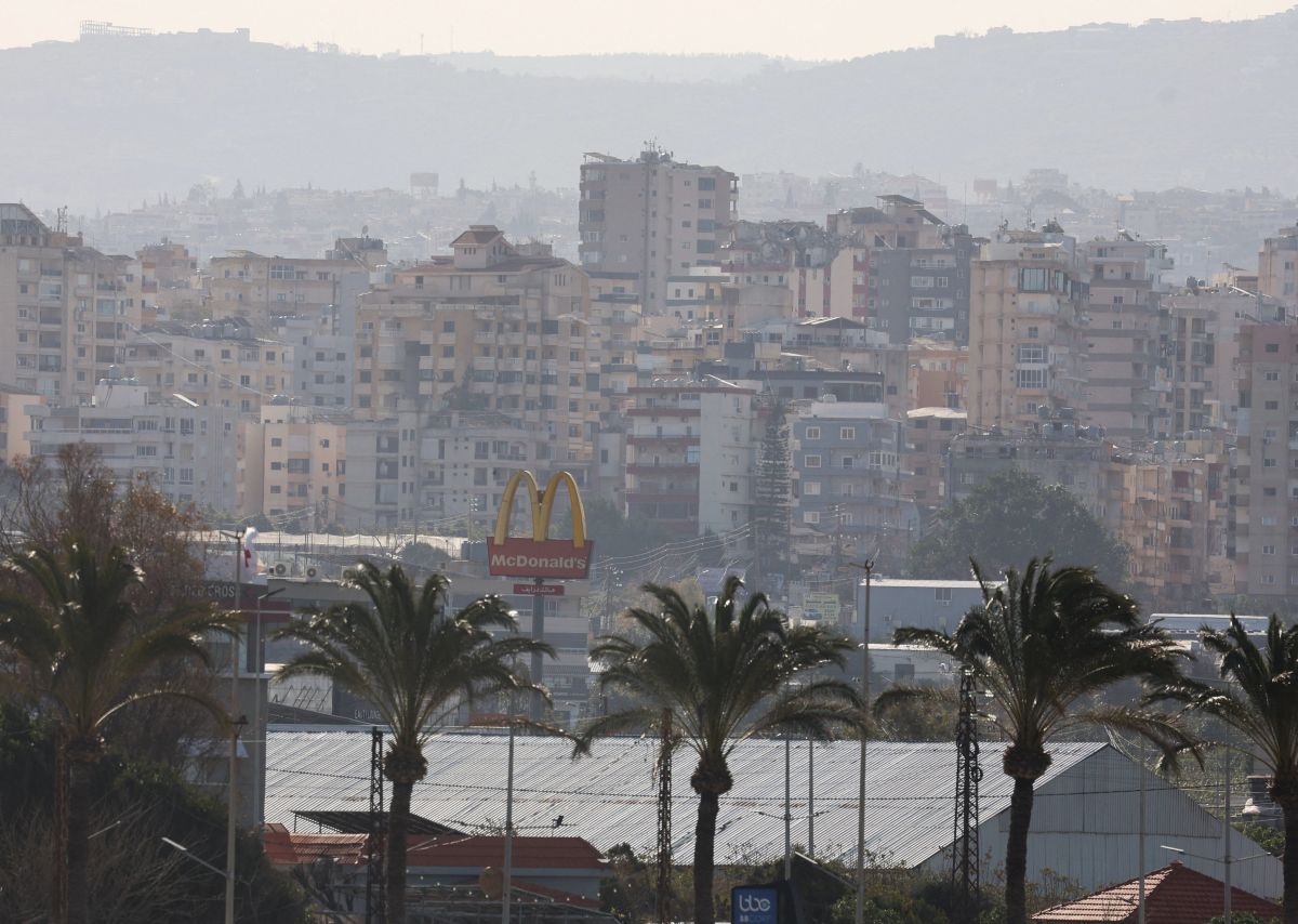 Non, une chaîne israélienne n'a pas rapporté de frappes imminentes sur des sociétés présumément liées au Hezbollah
