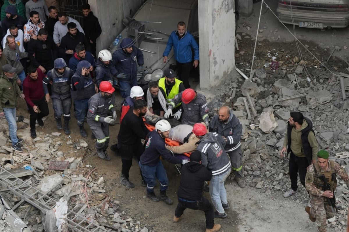 Israeli army threatens to bomb aid workers