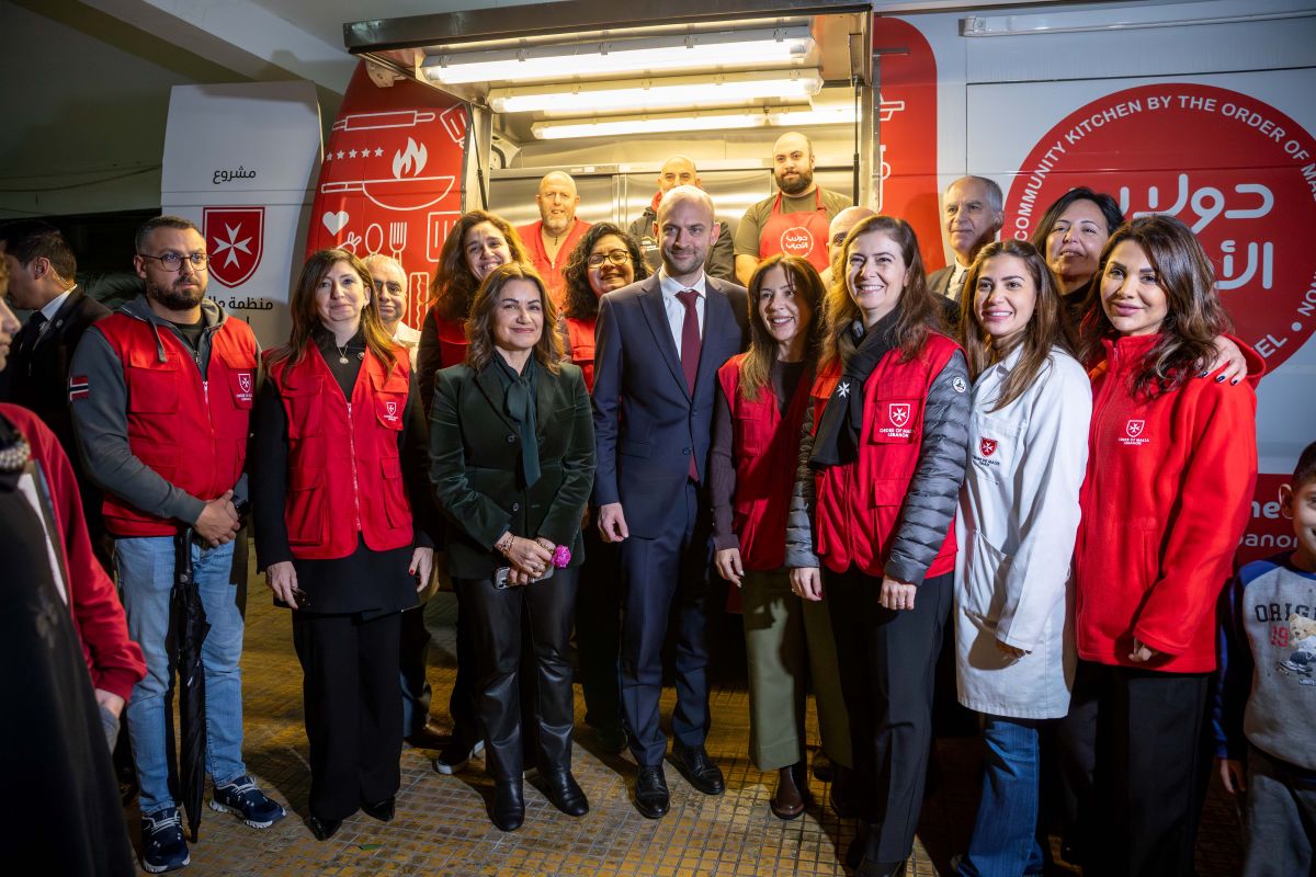Le ministre Barrot salue l’engagement des « gilets rouges » de l’ordre de Malte