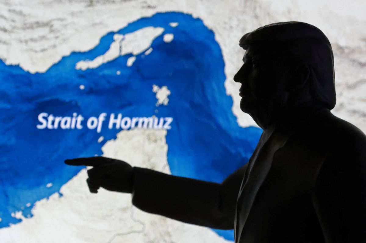 Trump says Iran's 'present' to US was allowing 10 oil tankers through Hormuz
