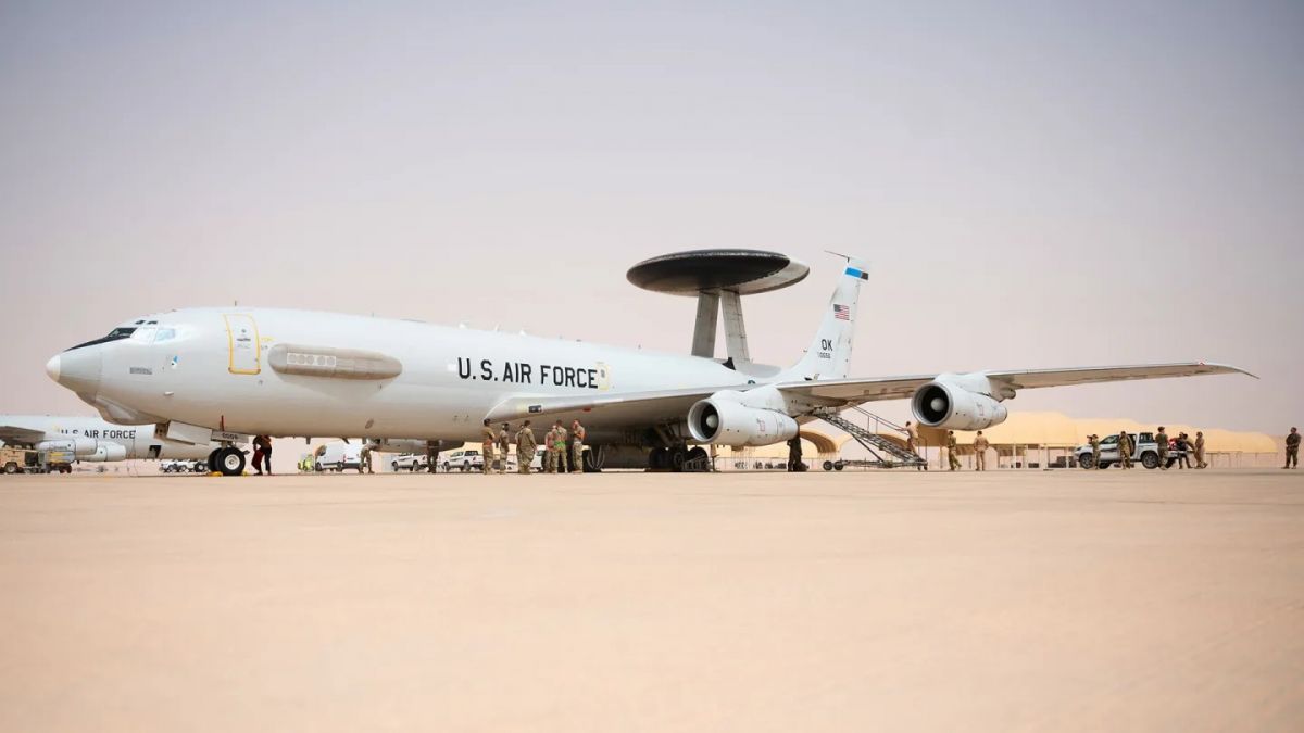 Un Awacs américain touché par des tirs iraniens sur une base en Arabie saoudite, rapporte le WSJ
