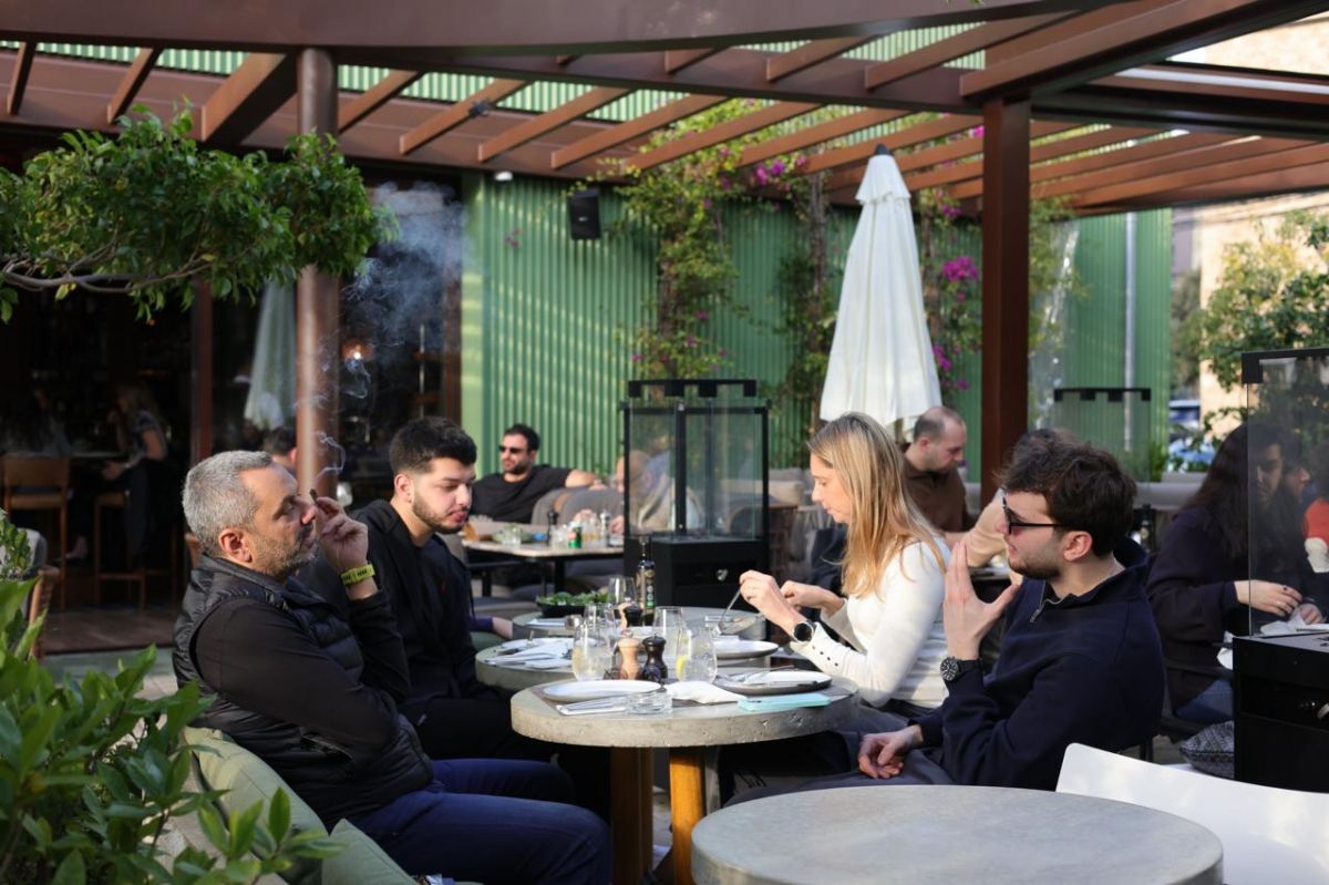 In wartime Lebanon, bars and restaurants packed outside Beirut