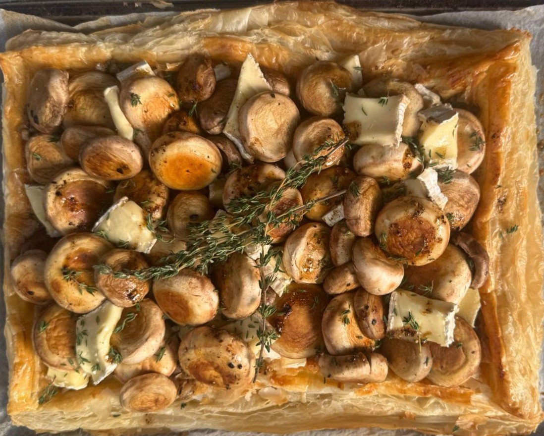 Le feuilleté aux champignons et au brie de Caline Chaya Chaoul 
