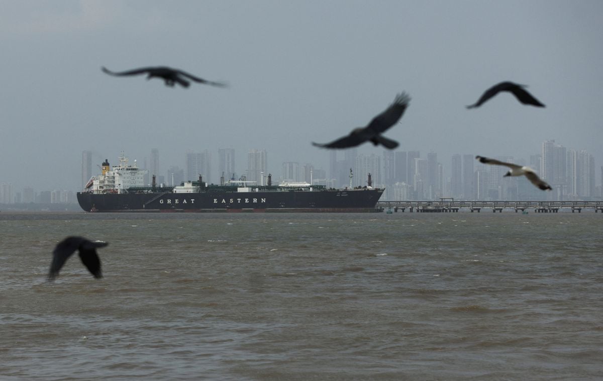 UK says 40 countries discuss reopening strait after Iran blockade