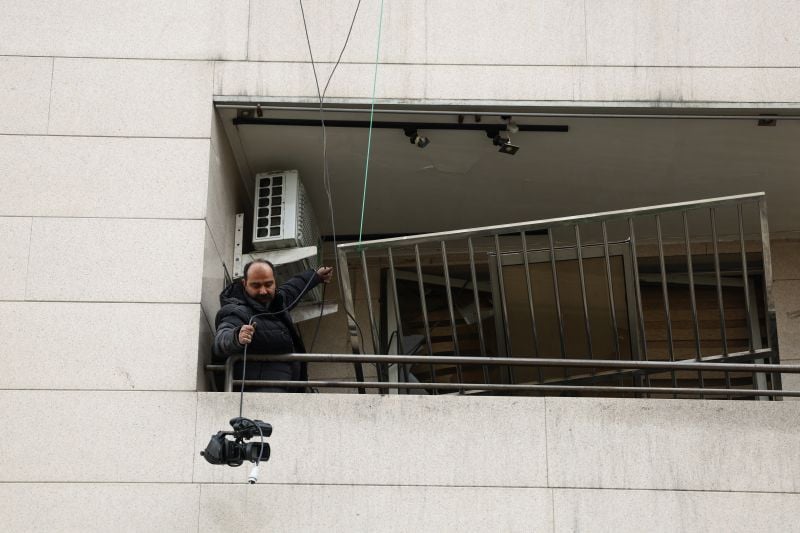 Electricity cut in parts of Tehran after attacks on infrastructure, energy ministry says