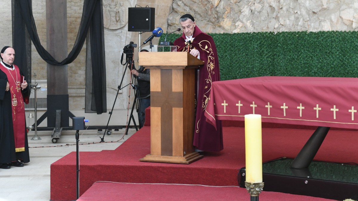 Le supérieur de l’Ordre maronite à Aoun : Ceux qui veulent la paix appuient le principe d’Etat que vous défendez
