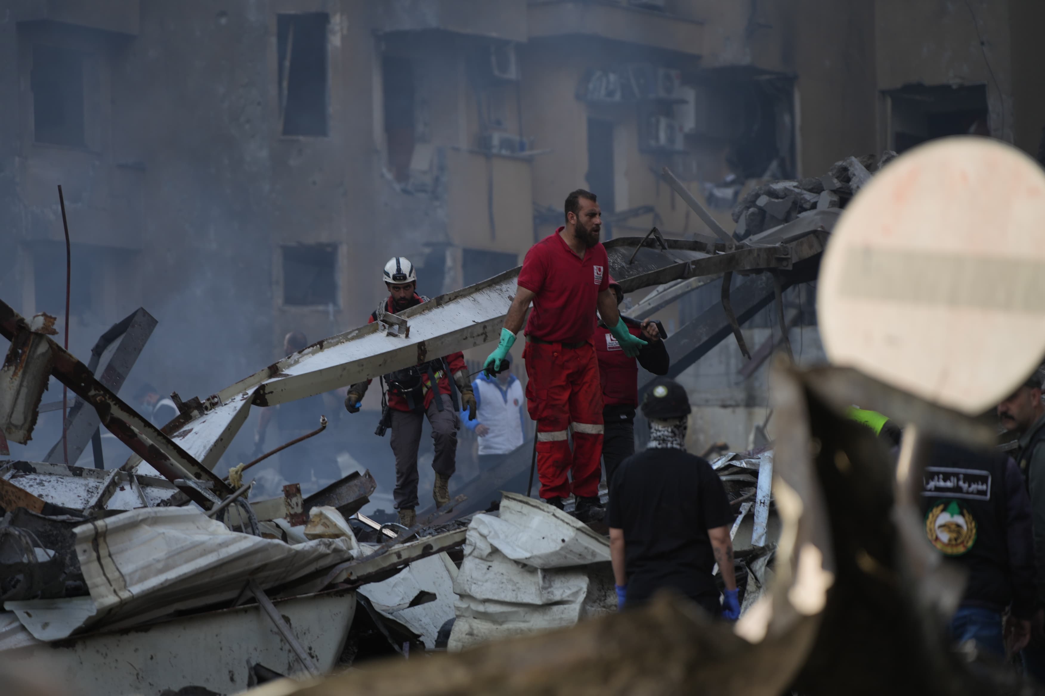 L'une de ces frappes a eu lieu dans le quartier beyrouthin de Mazraa.  Photo Mohammad Yassine/OLJ