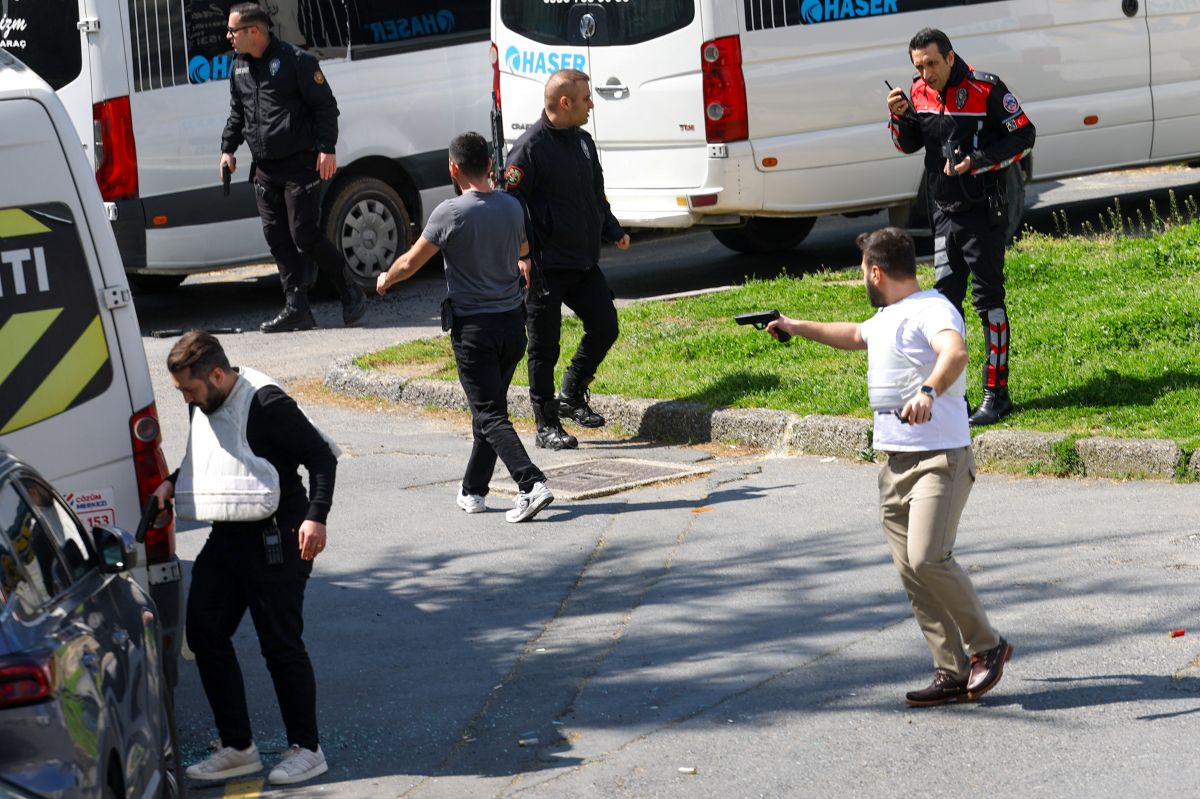 Fusillade devant le consulat israélien à Istanbul, un assaillant tué