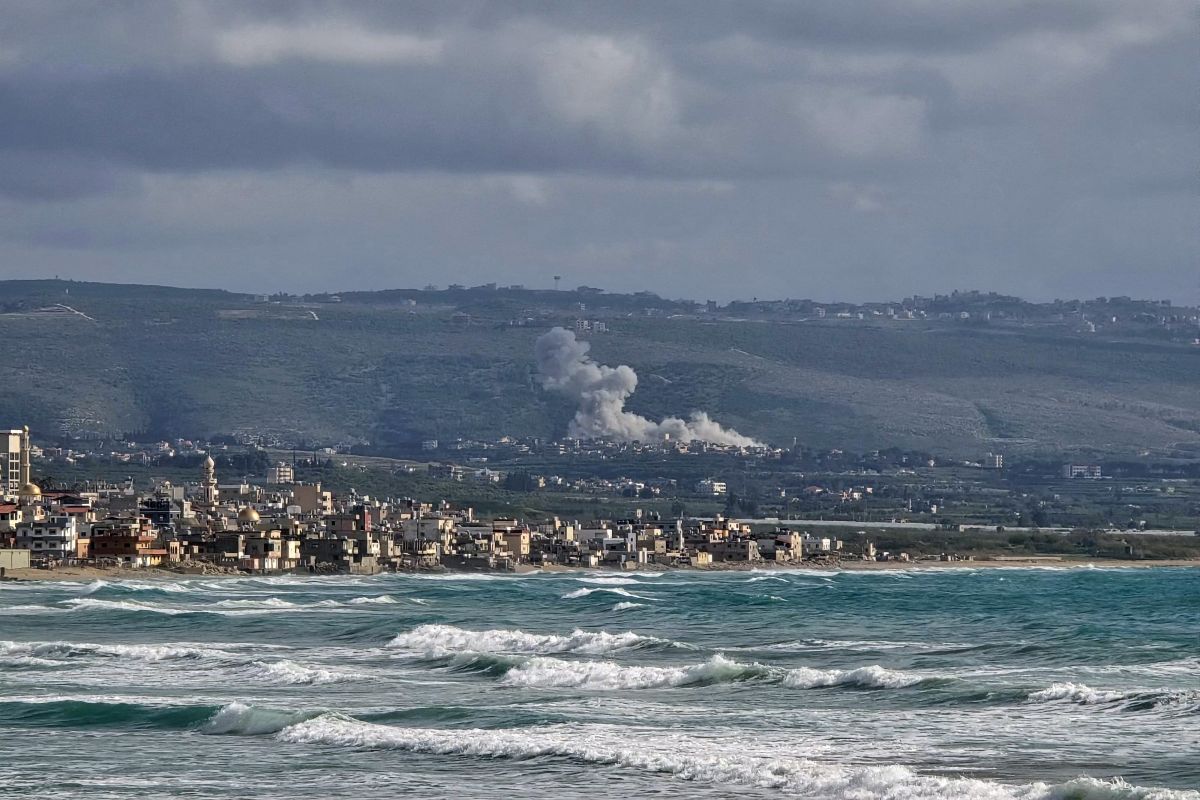 Israel bombs last bridge connecting Sour to the rest of the country