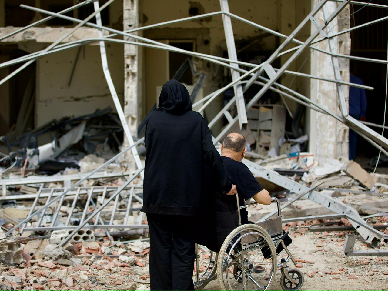 Au moins quinze personnes ont d'ailleurs été tuées par une frappe israélienne menée juste après l'entrée en vigueur du cessez-le-feu, et dix personnes sont toujours portées disparues. Matthieu Karam / L'Orient-Le Jour