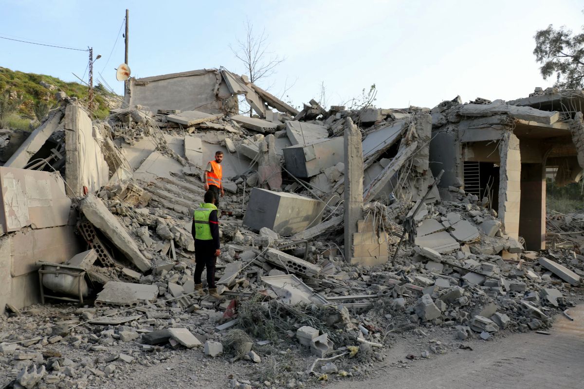 Le bilan des frappes israéliennes au Liban toujours plus lourd ; l’hôpital de Tebnine touché ; Bint Jbeil et Srifa détruits