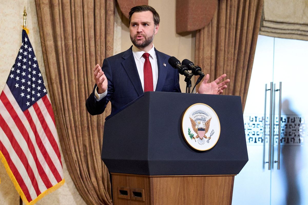 US says ball in Iran's court as push grows to end war 