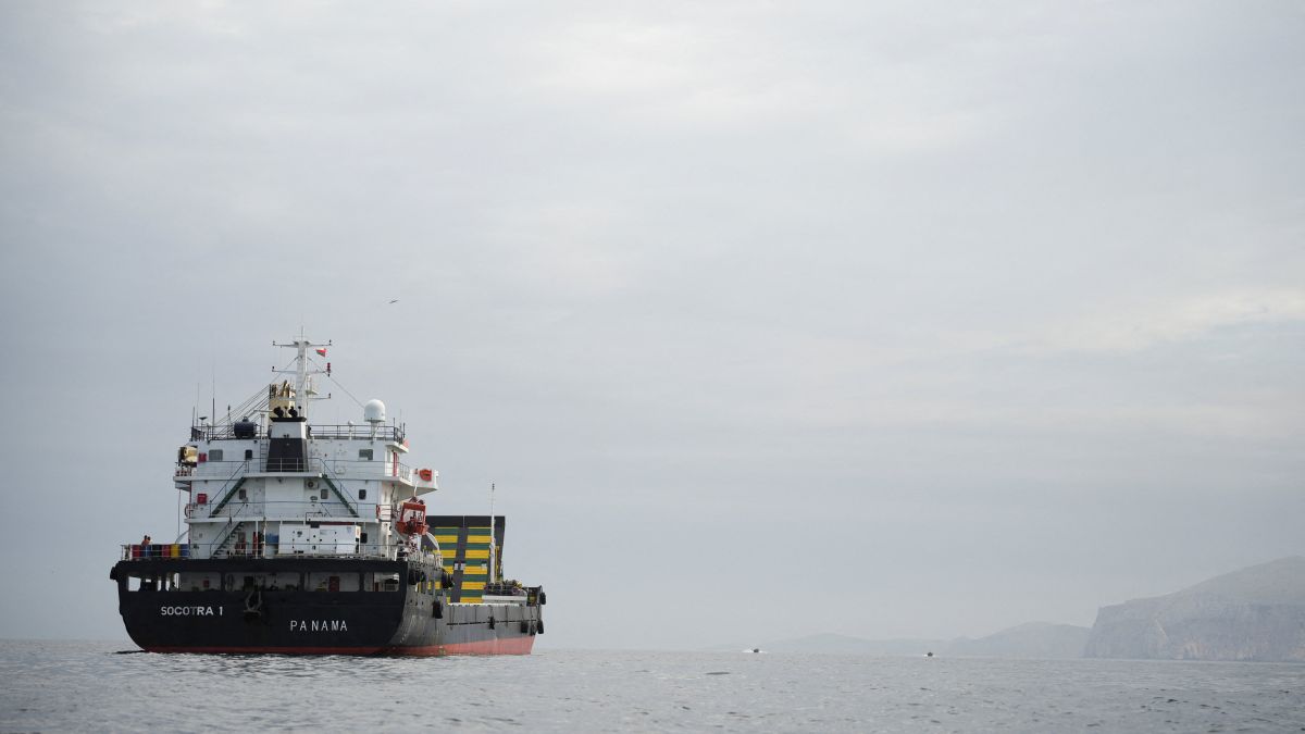 Iran Guards threaten to trap enemies in 'deadly vortex' over Hormuz