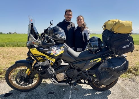 Une moto et une pile de visas : le pari fou de deux anciens de « L'OLJ » autour de la Méditerranée