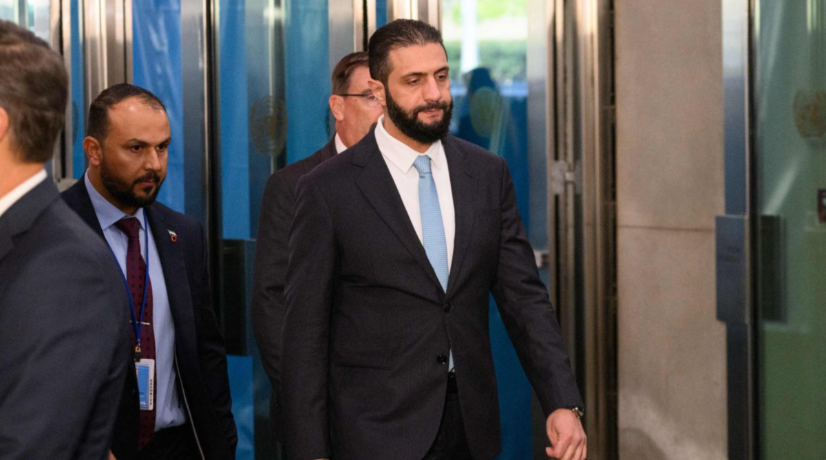 Le délicat numéro d’équilibriste de Chareh face aux pressions régionales 