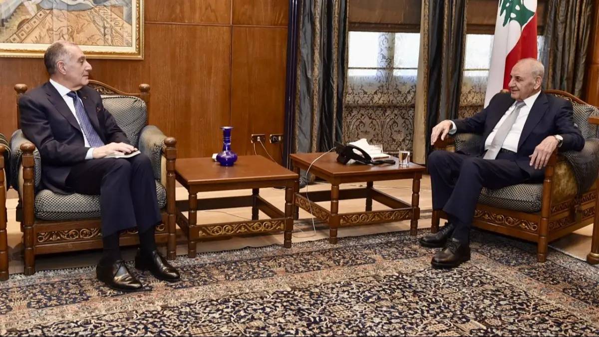 Nabih Berry reçoit le président de l’American Task Force for Lebanon, Edward Gabriel, et l’ambassadeur de France au Liban