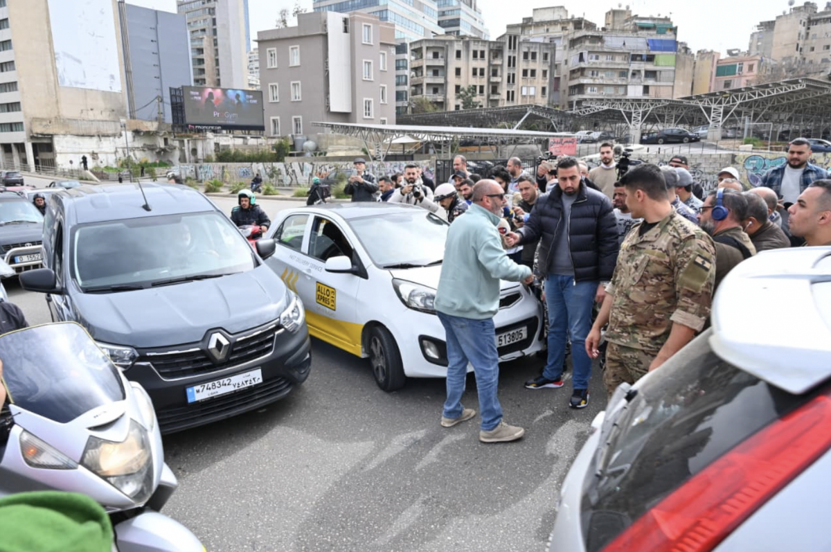 May 1: Aoun praises workers' 'incredible resilience' ; civil servants’ union prepares for new strikes