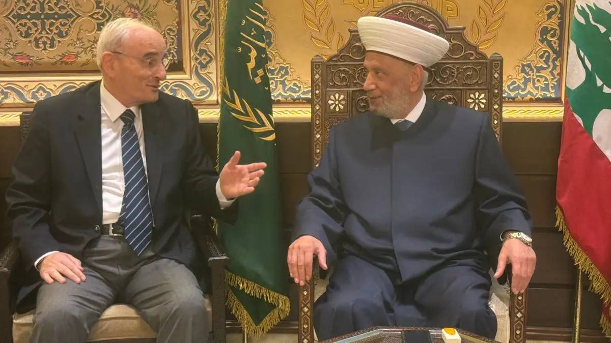 Menassa visits Deriane and Ali al-Khatib: 'a tour of religious authorities to help unite the country,' says the minister