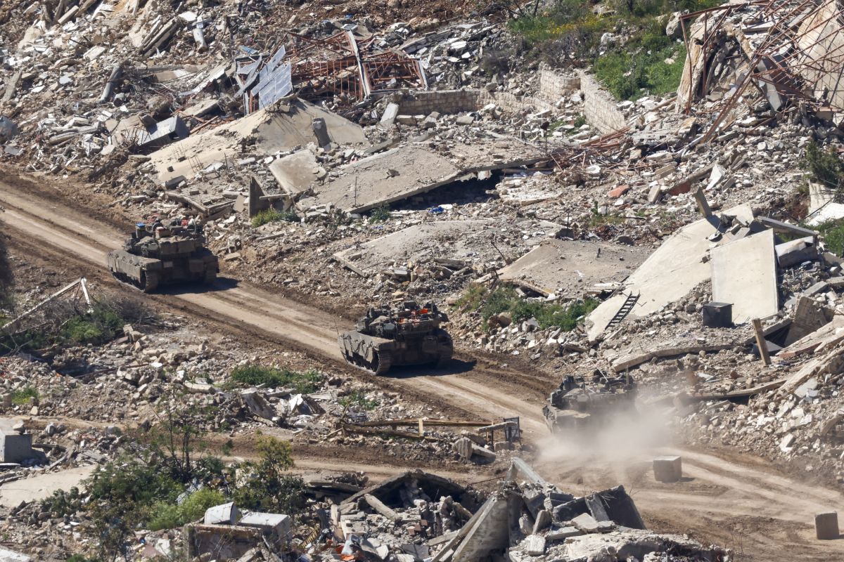 Israel expands ground operation beyond Yellow Line