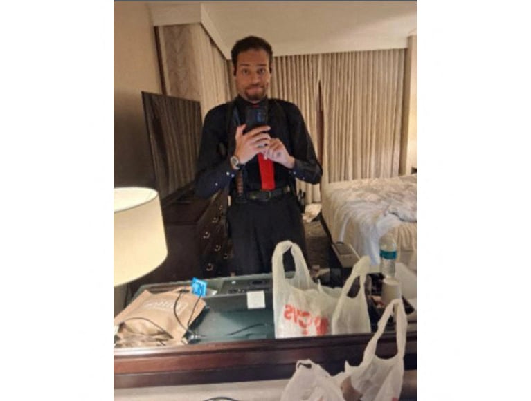 Alleged Trump assassin took selfie moments before attack