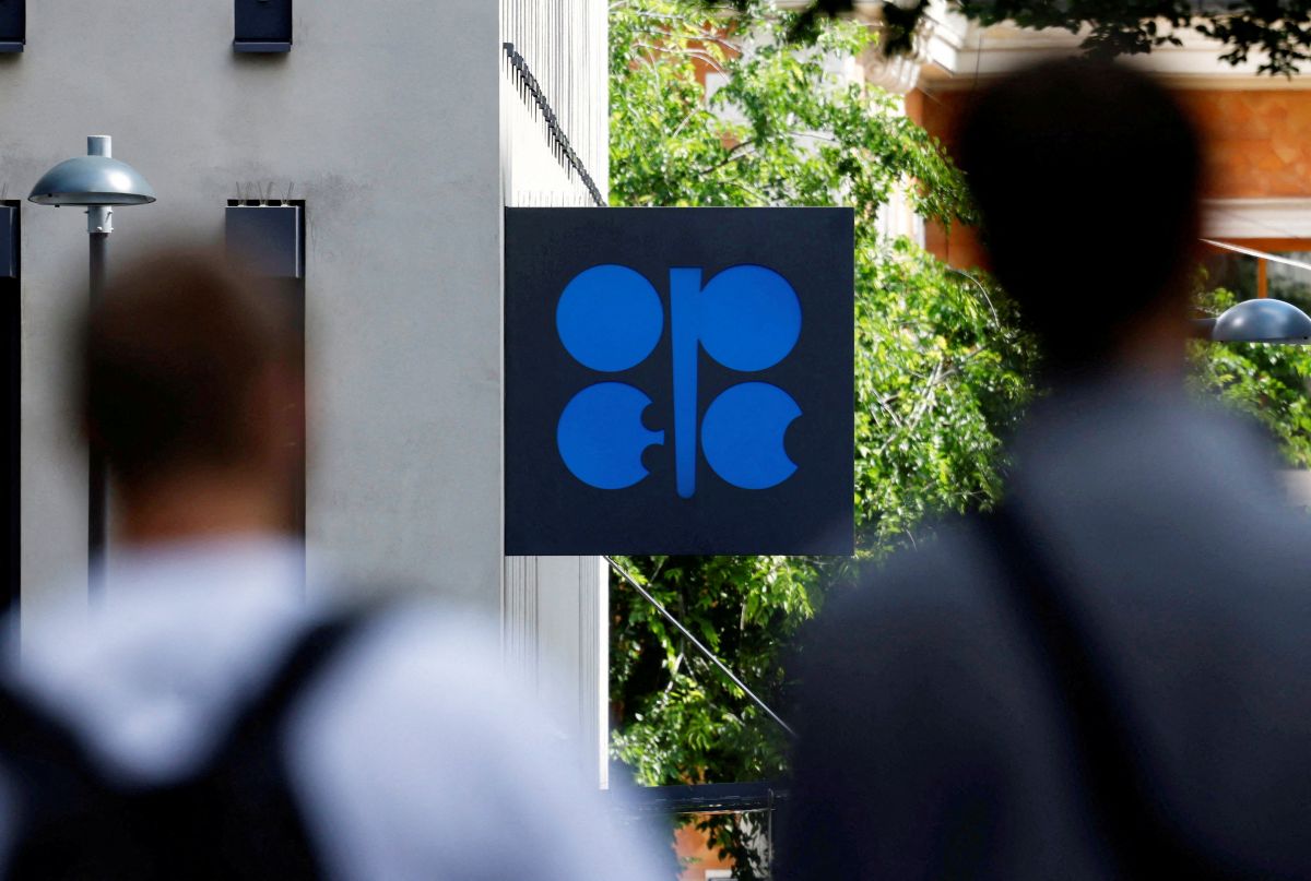 UAE decision to withdraw from OPEC creates a clear divide with Saudi Arabia
