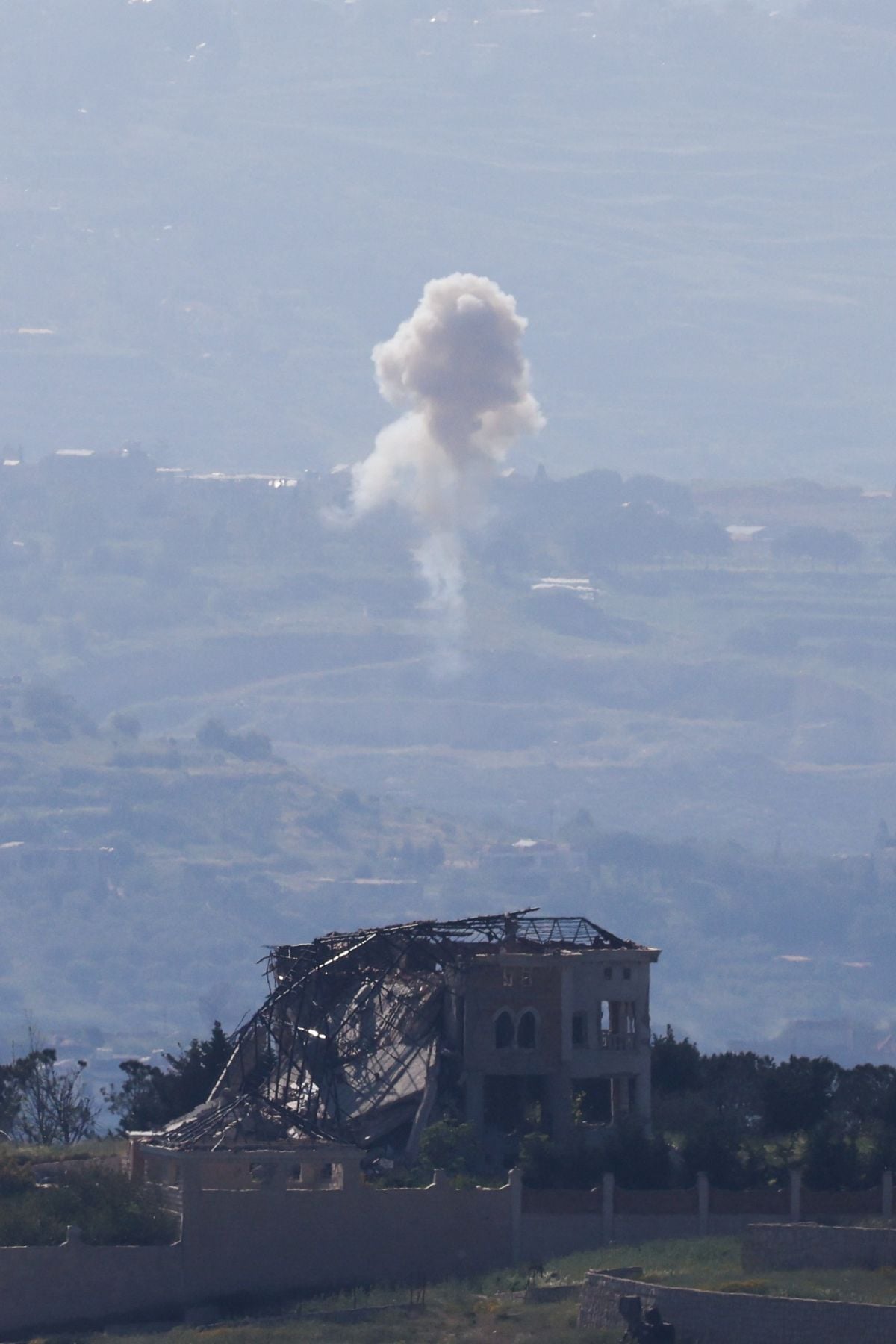 Israël détruit un couvent et une école à Yaroun, dynamite une zone proche de la citadelle de Chamaa