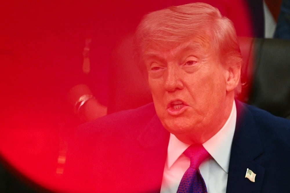 Trump se réunit avec son équipe de sécurité pour discuter des options possibles contre l’Iran