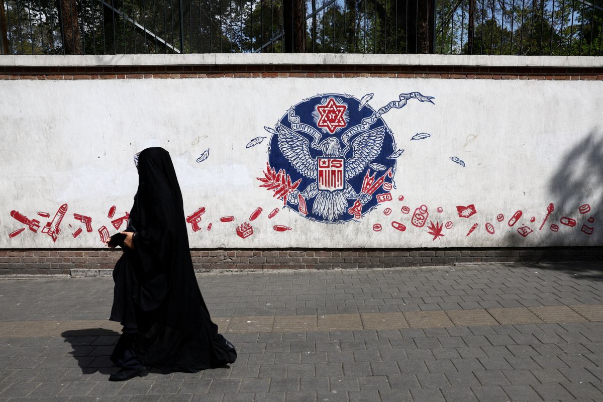 US and Iran explore short-term deal to end fighting
