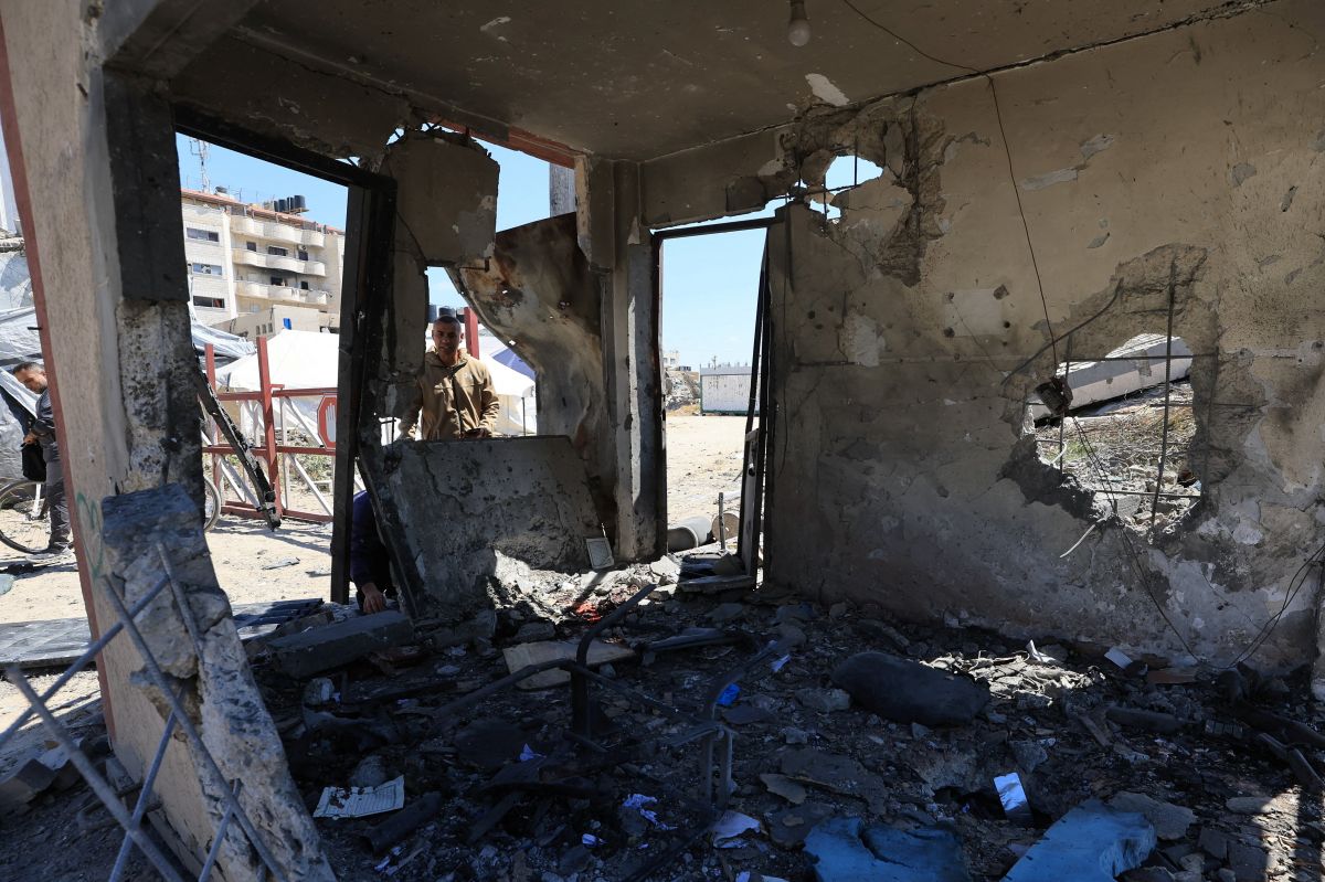Israeli strikes in kill 3, medics say, testing fragile cease-fire