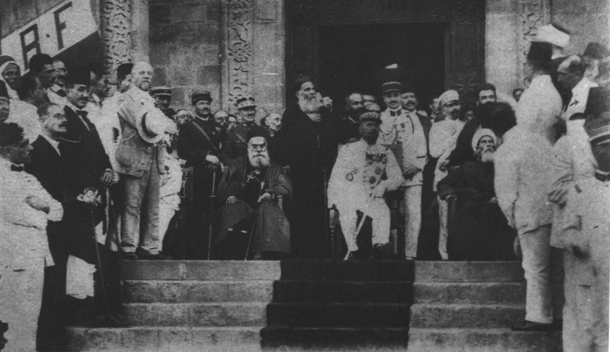 أرض لبنان و وحدتها في الدستور اللبناني