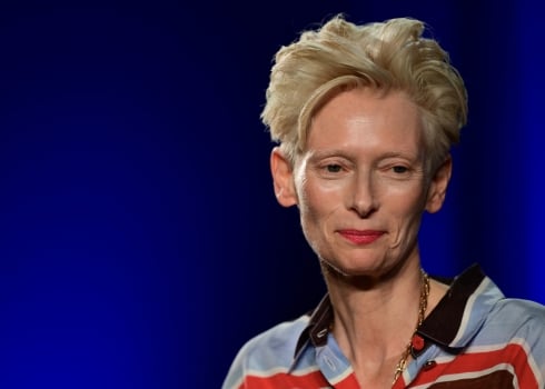 Tilda Swinton : Le cinéma n’est pas une propagande, mais un refuge pour les bannis engagés