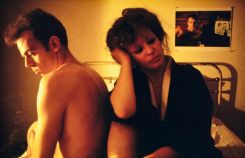 Brian and Nan in kimono, 1983. Photo de Nan Goldin; Avec l'aimable autorisation du Grand Palais. 
