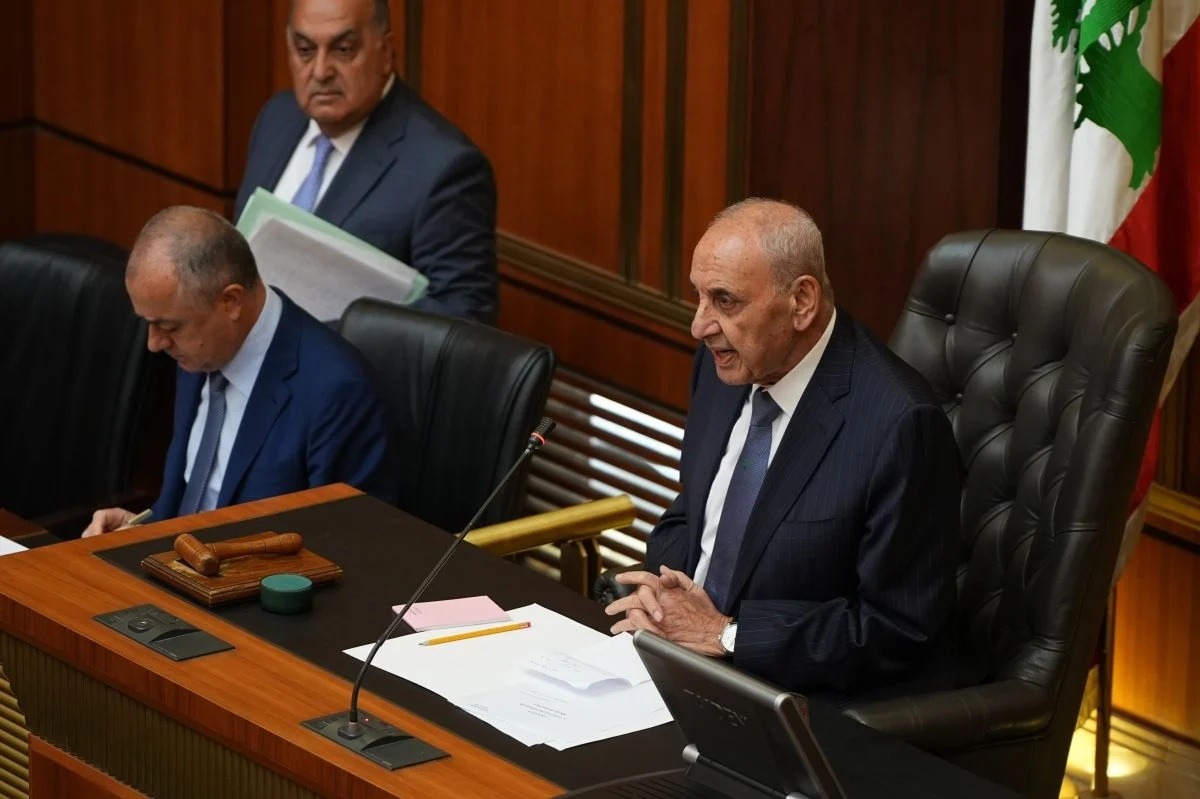 Berry félicite Ghalibaf pour sa réélection à la présidence du Parlement iranien