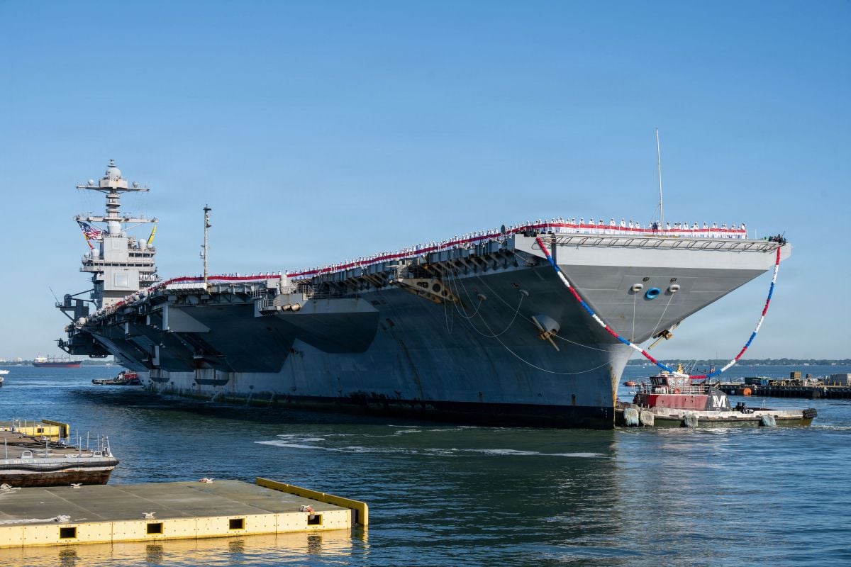 Le porte-avions Gerald Ford de retour aux États-Unis après une mission « record »
