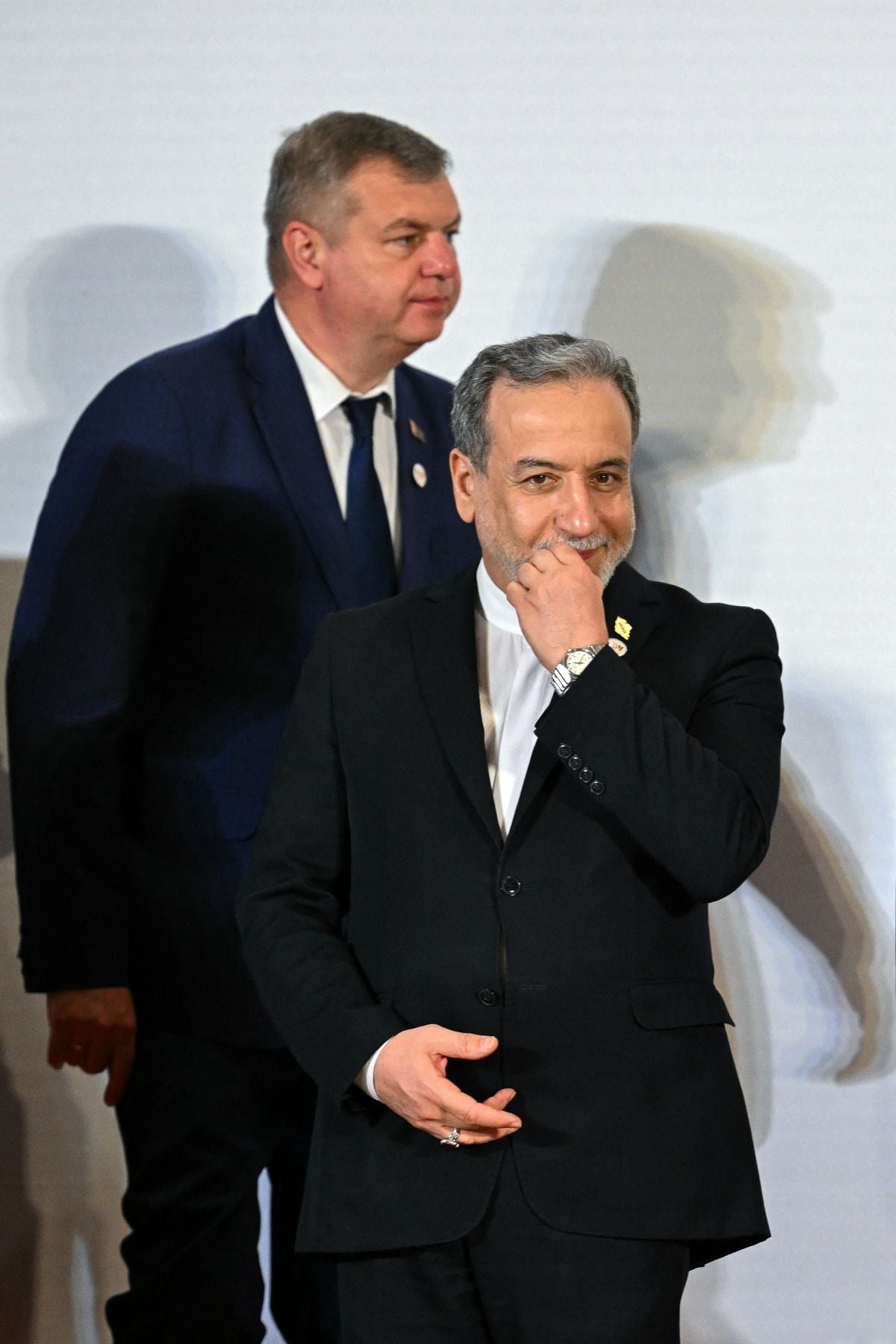 Téhéran condamne les sanctions US contre son ambassadeur à Beyrouth et plusieurs responsables libanais