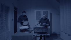 Adham Dimachqi and his mother Choucriya Azzam in the kitchen of the "Mother's House," at the heart of the show "Saj," between bread, memories, and confidences. (Credit: Alexandre Meouchi)