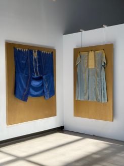 Exemples de broderies syriennes dont les motifs racontent l’histoire longue des cultures du Proche-Orient. Photo musée Nabu