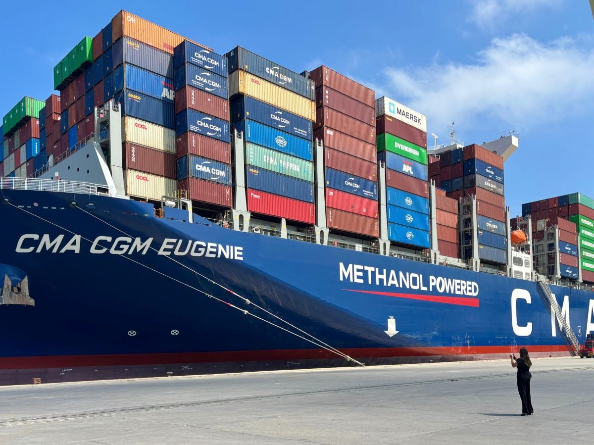 Largest vessel ever docks at port
