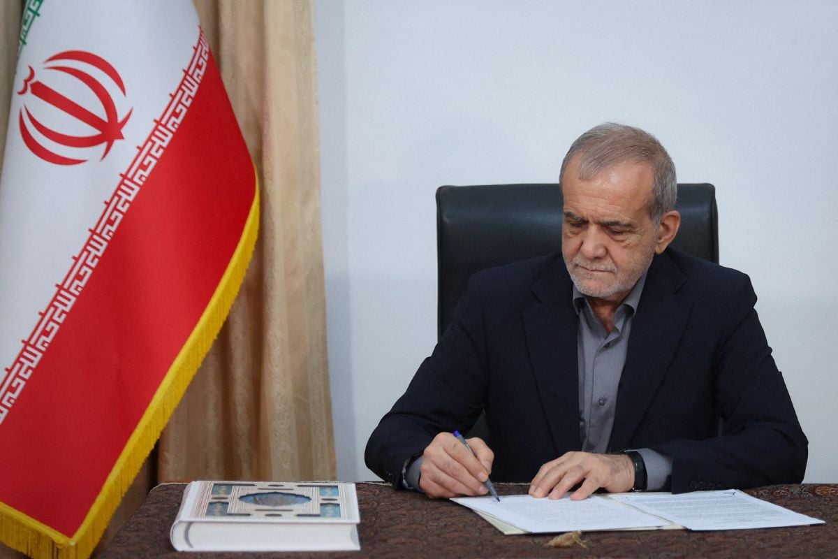 Iran says not seeking nuclear weapon or relinquishing enrichment rights