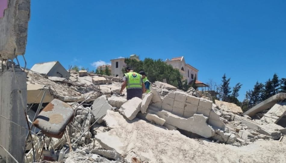 Israeli strikes kill 4 people near Nabatieh and Jezzine; Rescue operations under Israeli fire in southern Lebanon