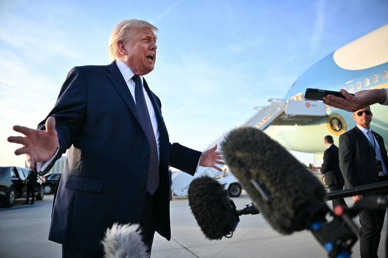 Trump dismisses criticism of Iran deal; Iran plans FIFA complaint