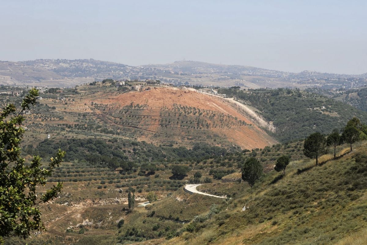 Israel in 'stubborn negotiations' with Washington to keep troops in southern Lebanon