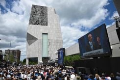 L’ancien président américain prend la parole lors de la cérémonie d’inauguration du Centre présidentiel Barack Obama à Chicago, dans l’Illinois, le 18 juin 2026. Photo Pedro Ugarte/AFP Obama presidential center grand opening