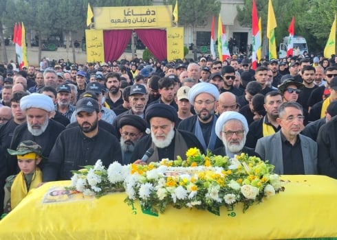 L'armée israélienne annonce la mort d'un de ses soldats, le Hezbollah enterre des dizaines de ses miliciens