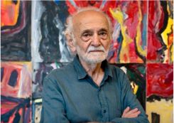 Samir Khaddaje devant une de ses toiles. Photo Avec l'aimable autorisation de l'artiste et de la galerie Difaf