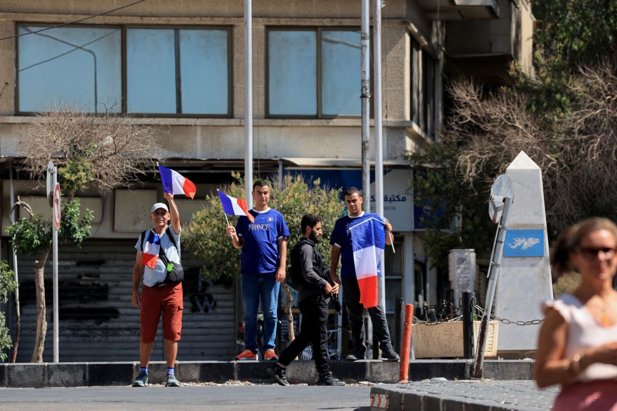 Explosive devices blow up in Damascus near Macron's hotel